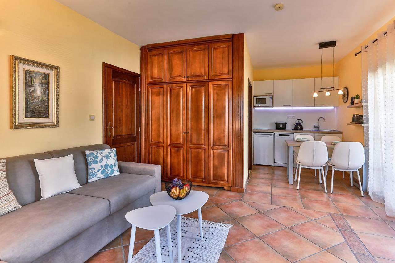 Damonte - Apartments And Rooms Budva Exterior foto