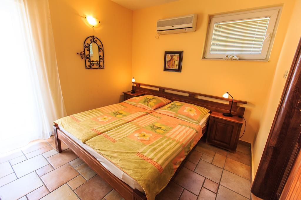 Damonte - Apartments And Rooms Budva Exterior foto